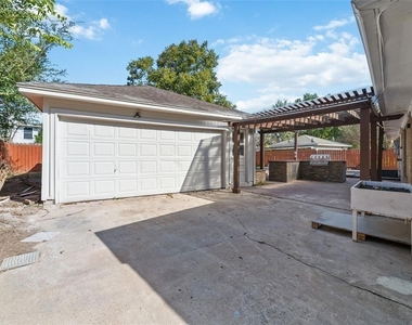 22122 Woodrose Drive - Photo Thumbnail 28