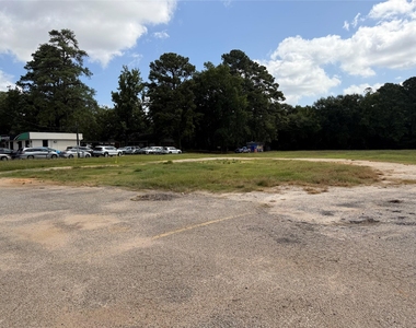 1202 N Frazier Street - Photo Thumbnail 5