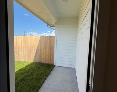 10661 Berry Branch - Photo Thumbnail 9