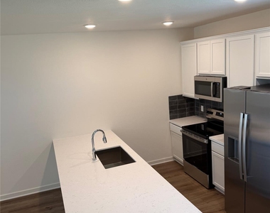 10661 Berry Branch - Photo Thumbnail 3