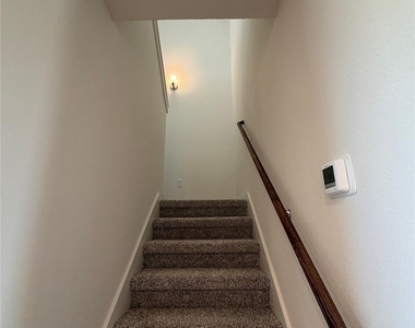 10661 Berry Branch - Photo Thumbnail 12