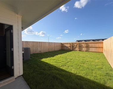 10661 Berry Branch - Photo Thumbnail 10