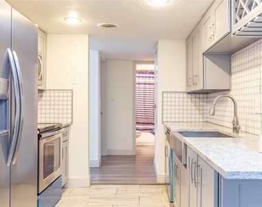 12633 Memorial Drive - Photo Thumbnail 7
