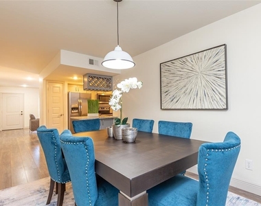 12633 Memorial Drive - Photo Thumbnail 16