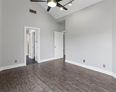 1931 Enterprise Avenue - Photo Thumbnail 20