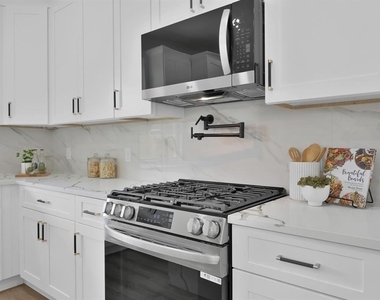 3334 Francis Street - Photo Thumbnail 13