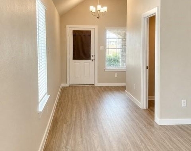 8150 Royal Breeze Drive - Photo Thumbnail 5