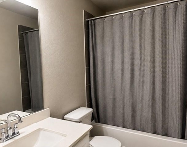8150 Royal Breeze Drive - Photo Thumbnail 9
