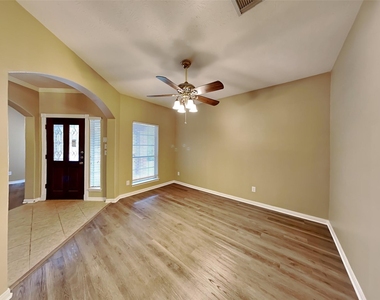 3523 Pine Valley Drive - Photo Thumbnail 4