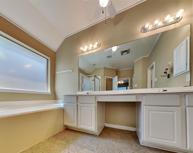 3523 Pine Valley Drive - Photo Thumbnail 9