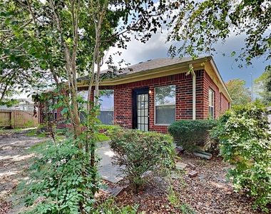 3523 Pine Valley Drive - Photo Thumbnail 16