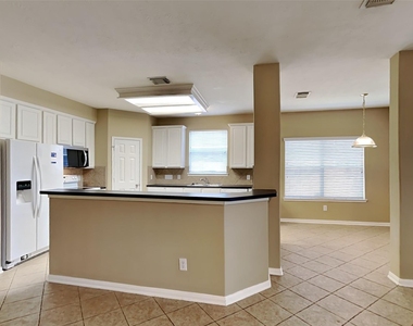 3523 Pine Valley Drive - Photo Thumbnail 2