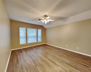 3523 Pine Valley Drive - Photo Thumbnail 8