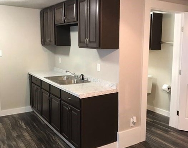 216 W Republic Street - Photo Thumbnail 3