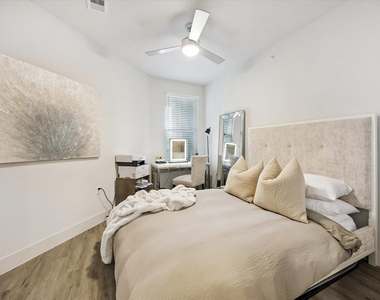 2200 Beacon Circle - Photo Thumbnail 1