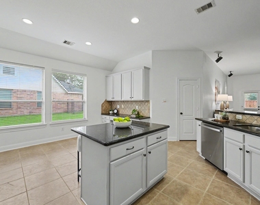 7 Fraiser Fir Place - Photo Thumbnail 17
