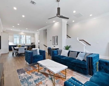 805 Bringhurst Street - Photo Thumbnail 17