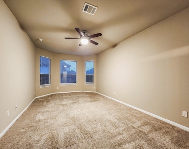 4329 Mcgregor Bluff Lane - Photo Thumbnail 7