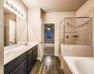4329 Mcgregor Bluff Lane - Photo Thumbnail 9