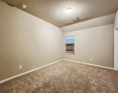 4329 Mcgregor Bluff Lane - Photo Thumbnail 10