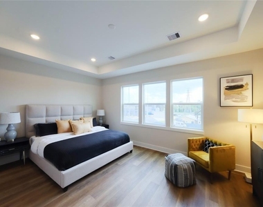 1806 Line Street - Photo Thumbnail 12