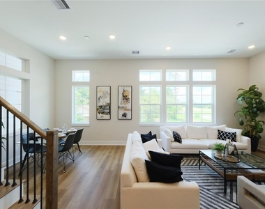 1806 Line Street - Photo Thumbnail 10