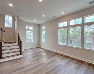1806 Line Street - Photo Thumbnail 9