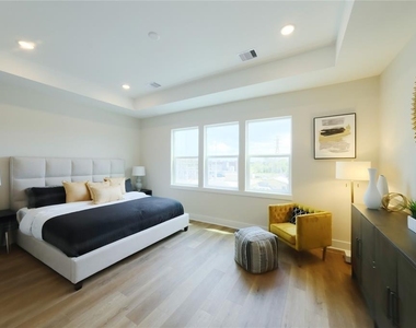 1806 Line Street - Photo Thumbnail 13