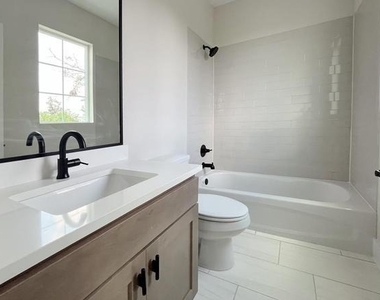 1806 Line Street - Photo Thumbnail 20