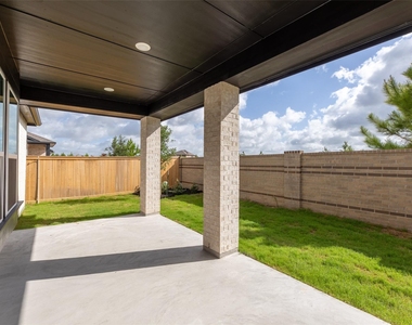 11210 Cassia Tree Lane - Photo Thumbnail 18