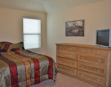 14502 Dakota Bend Drive - Photo Thumbnail 11
