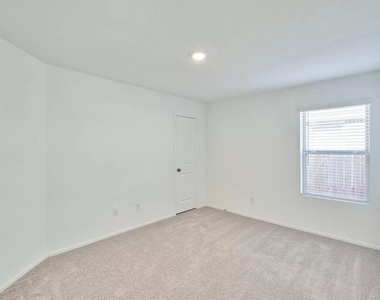 6313 Barrington Cliff Trail - Photo Thumbnail 8