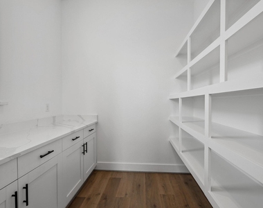 1820 Drover Lane - Photo Thumbnail 8