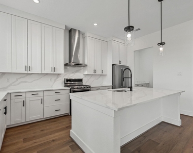 1820 Drover Lane - Photo Thumbnail 6