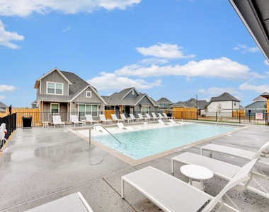 10108 Danielson Grove Drive - Photo Thumbnail 16
