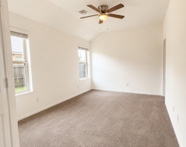 8734 Baywood Court - Photo Thumbnail 4