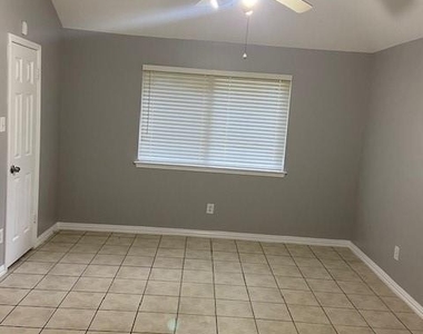 10811 Great Bridge Drive - Photo Thumbnail 10