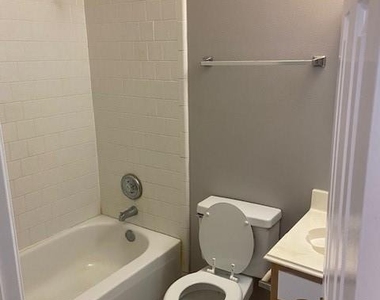10811 Great Bridge Drive - Photo Thumbnail 8