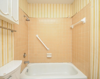 4258 Belle Park Drive - Photo Thumbnail 15