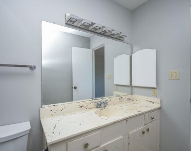 4258 Belle Park Drive - Photo Thumbnail 17