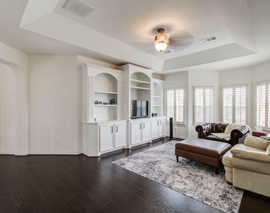 18807 Oriole Point Court - Photo Thumbnail 40