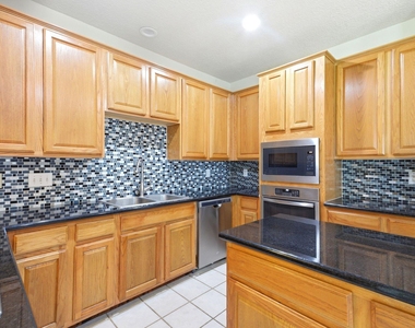 3126 Waters View Drive - Photo Thumbnail 23