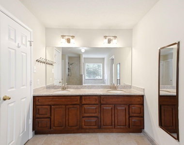3126 Waters View Drive - Photo Thumbnail 32