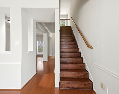 3126 Waters View Drive - Photo Thumbnail 7