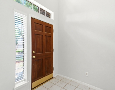 3126 Waters View Drive - Photo Thumbnail 5