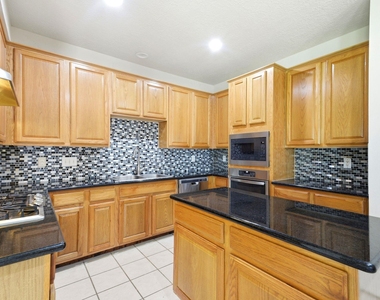 3126 Waters View Drive - Photo Thumbnail 22