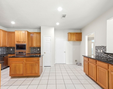 3126 Waters View Drive - Photo Thumbnail 19