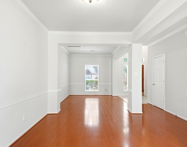 3126 Waters View Drive - Photo Thumbnail 12