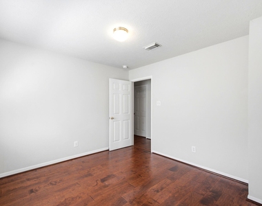 3126 Waters View Drive - Photo Thumbnail 39