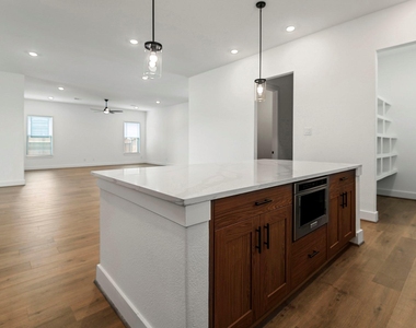 1816 Drover Lane - Photo Thumbnail 6